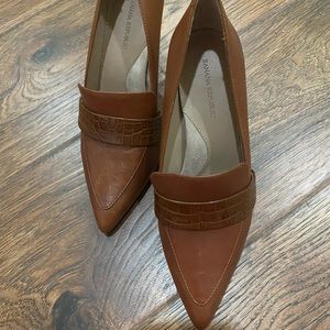 Brown Heels from Banana Republic never worn